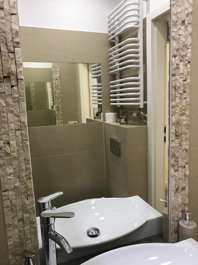 Studio Appartment In Old Town Krakkó Kültér fotó