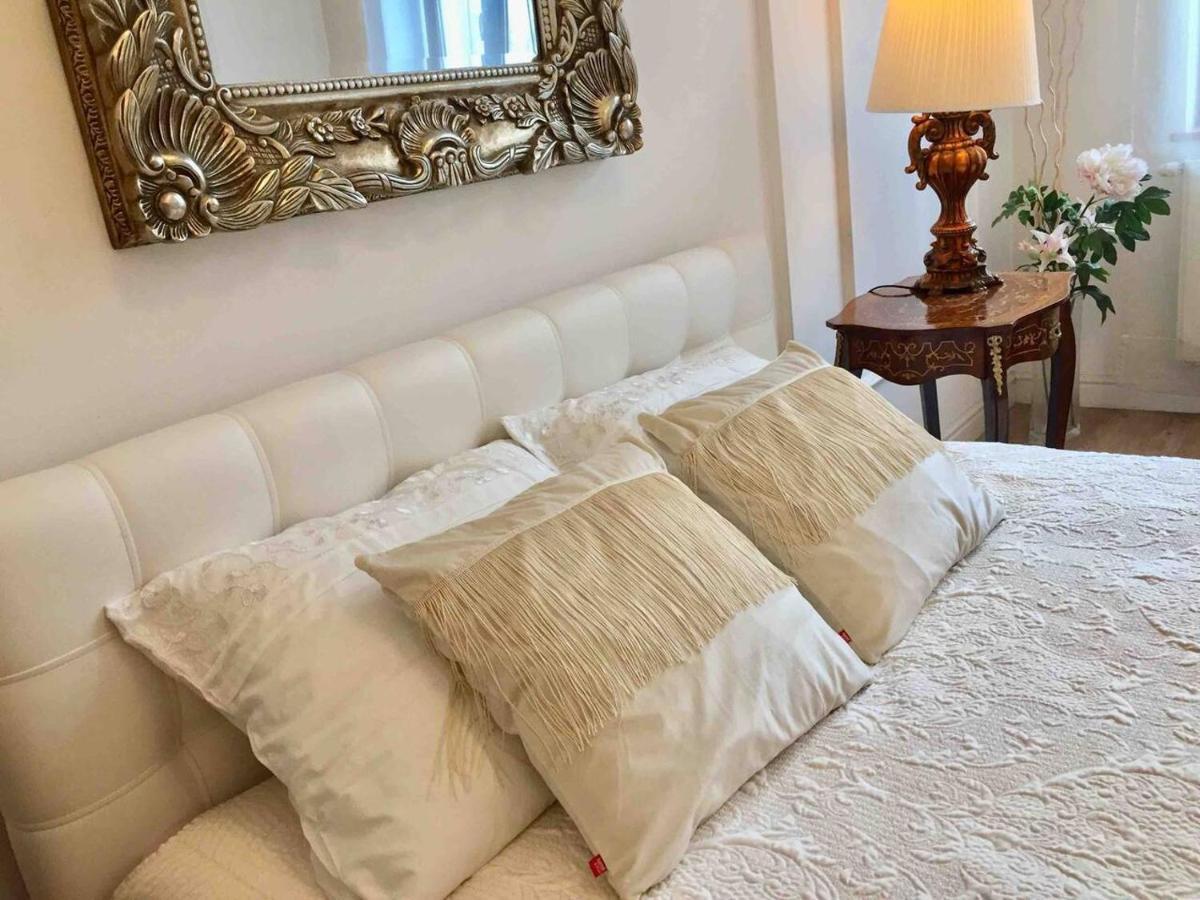 Studio Appartment In Old Town Krakkó Kültér fotó